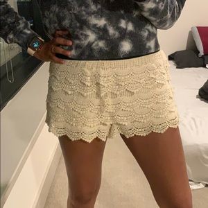 Forever 21 cream ruffle lace shorts